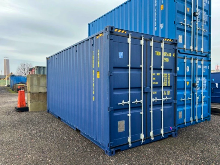 Förrådscontainer med uppställningsplats