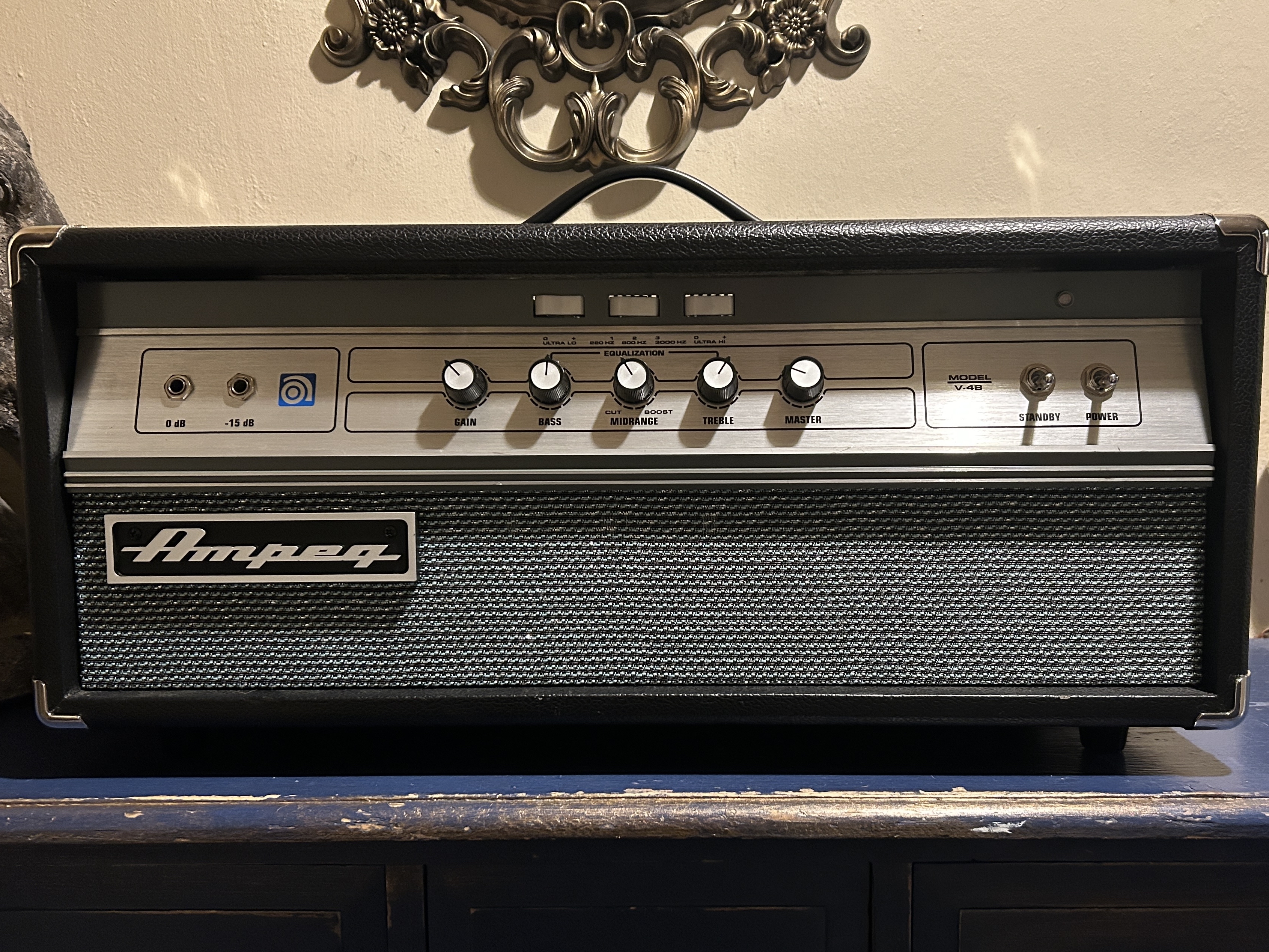 Ampeg v4b 100w all tube bass amp head