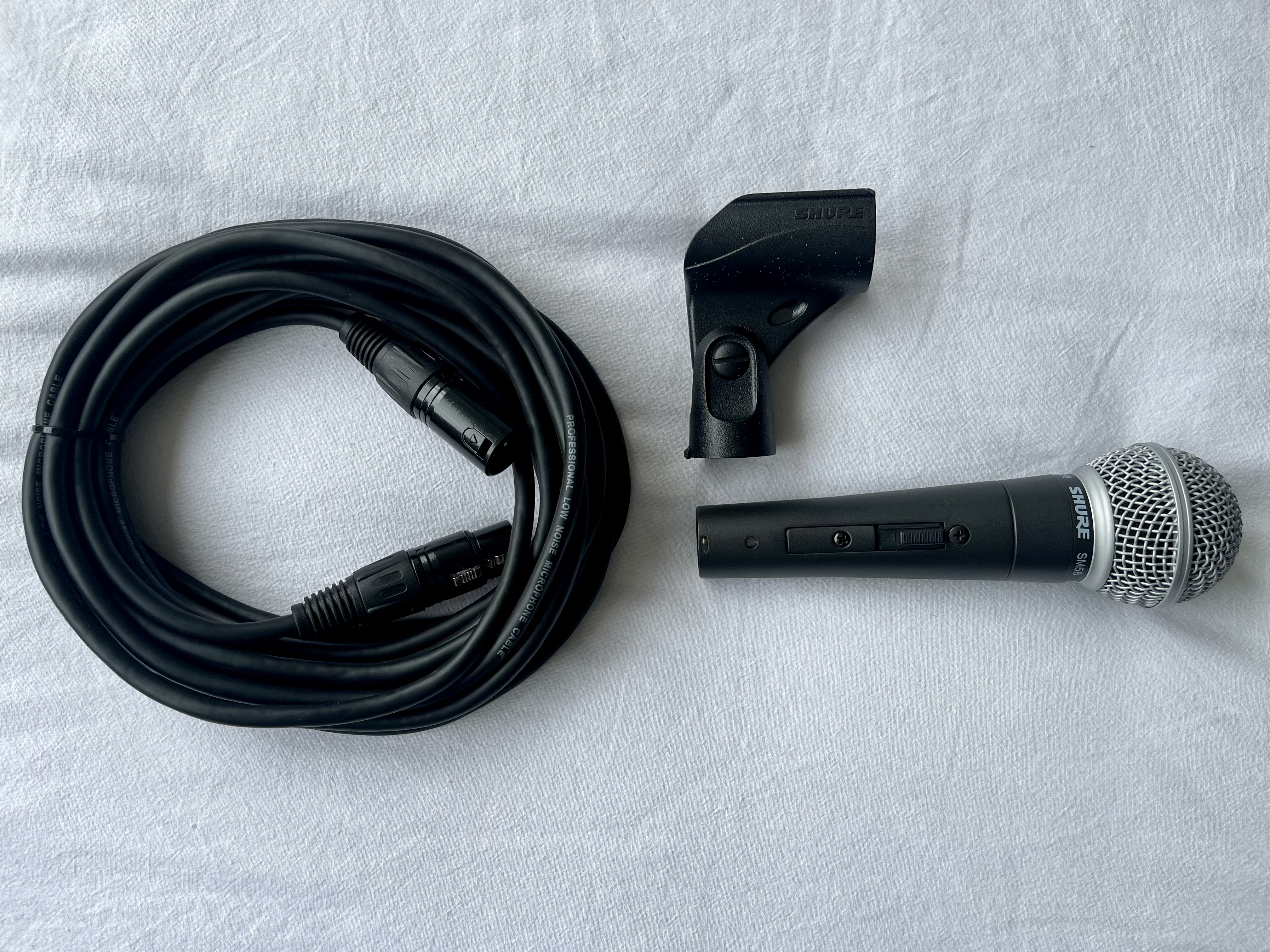 Shure sm58 vocal microphone 