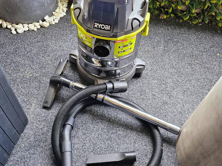 Grovsuger/støvsuger trådløs!