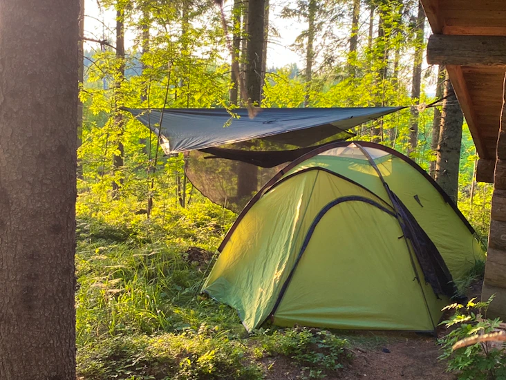Täydellinen riippumajoite setti