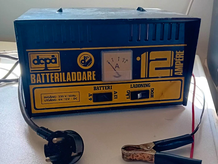 Bilbatteriladdare 6 v och 12 v