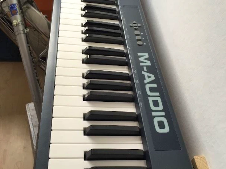 Midi-keyboard