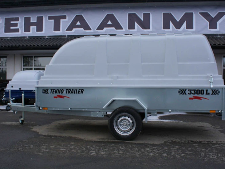 Peräkärry kuomulla ja kipillä