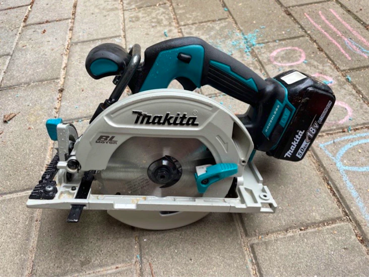 Makita dhs680 akkupyörösaha
