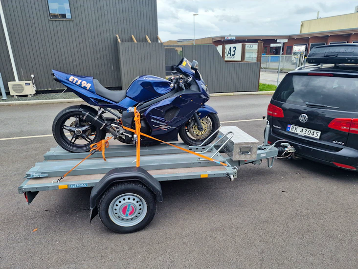 Stema mc-henger tempo 100 godkjent.