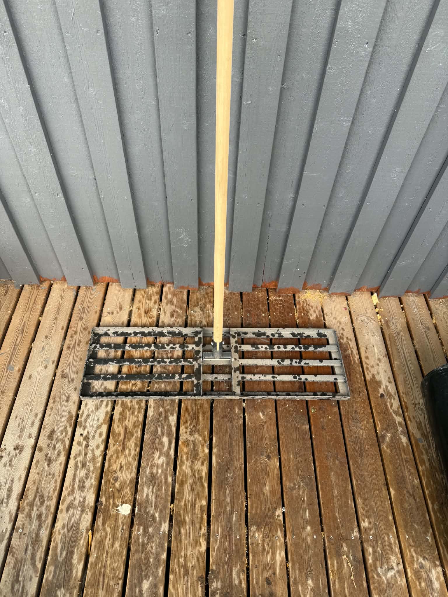 Dressraka lackerad stål 85,5cm