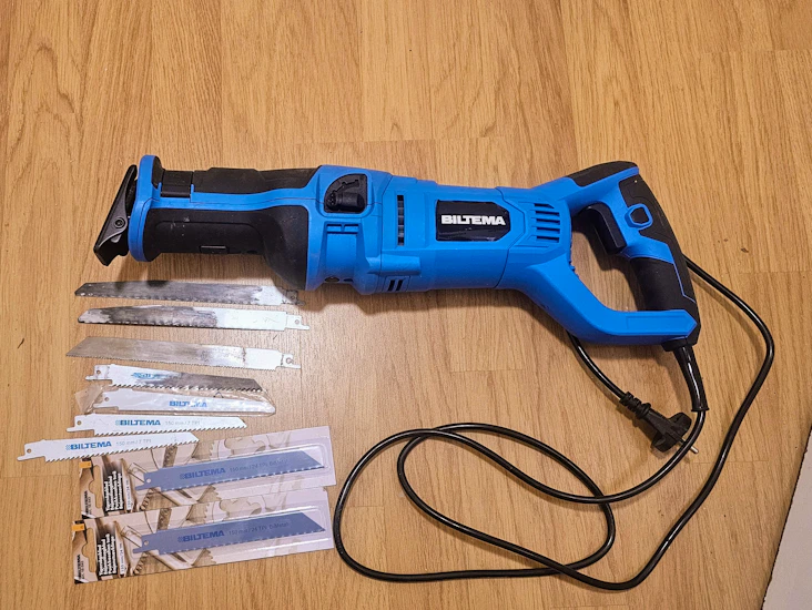 Bra tigersåg med 50m förlängningsladd