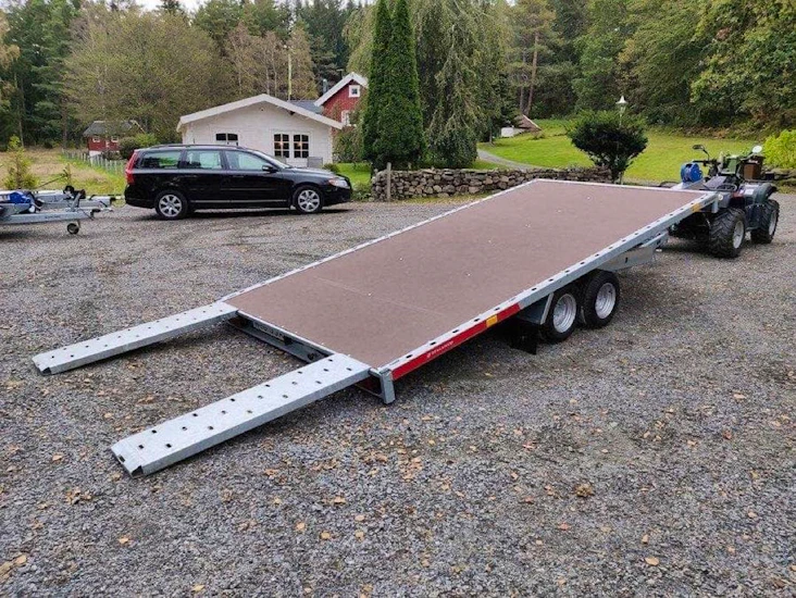 Bil / maskinsläp 2700kg