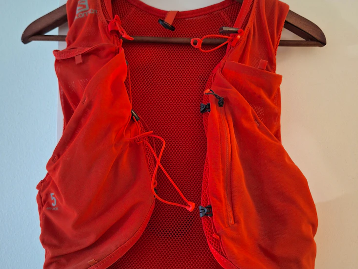 Juoksuliivi salomon 5 l, koko m