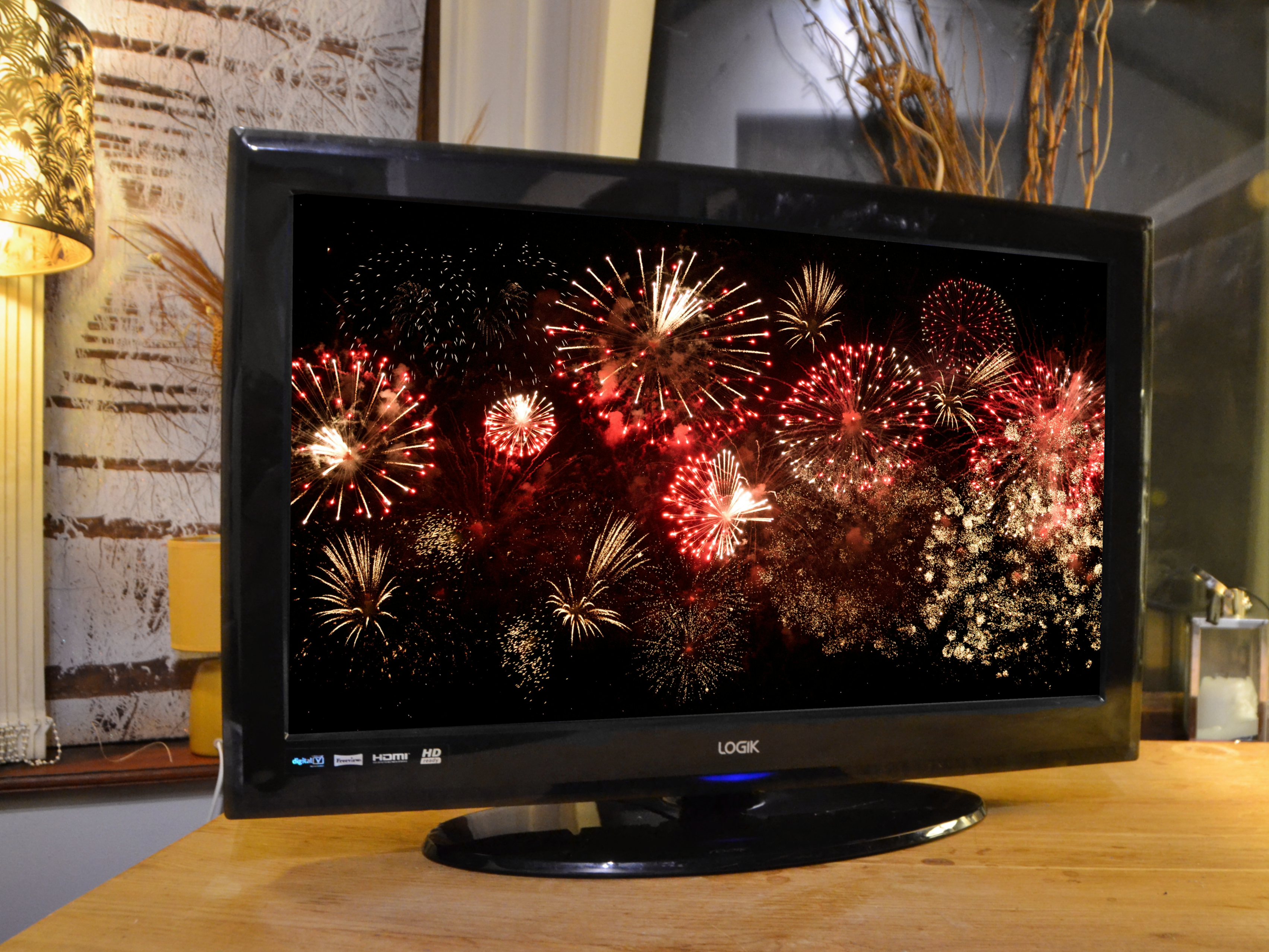 Logic 32" hd ready digital lcd tv