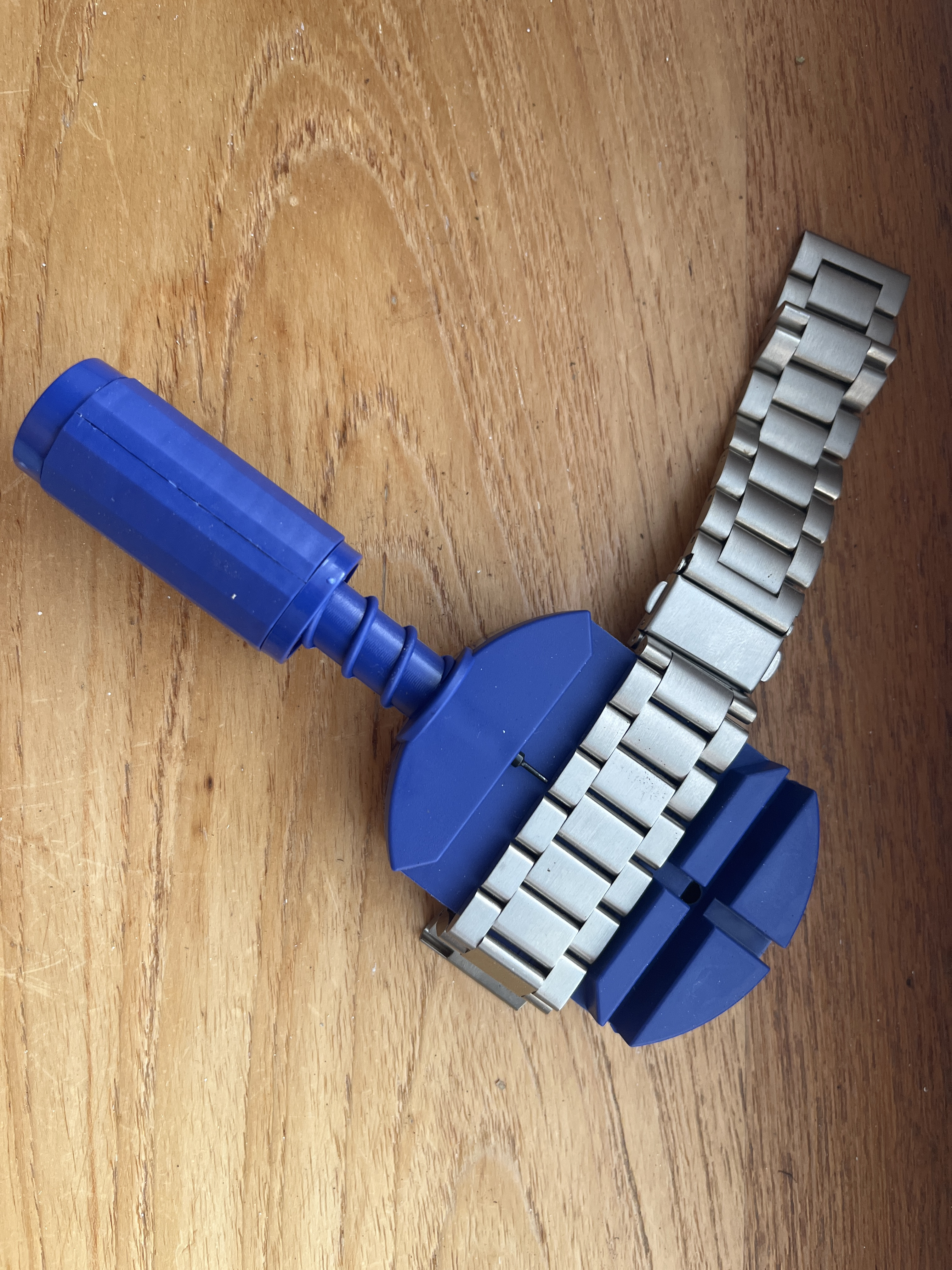 Kortningsverktyg för metallarmband