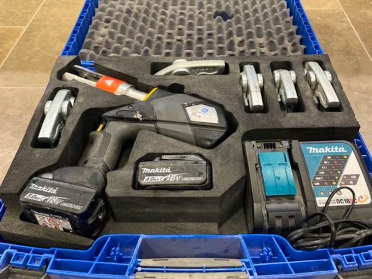 Lk pressmaskin för pex/pal