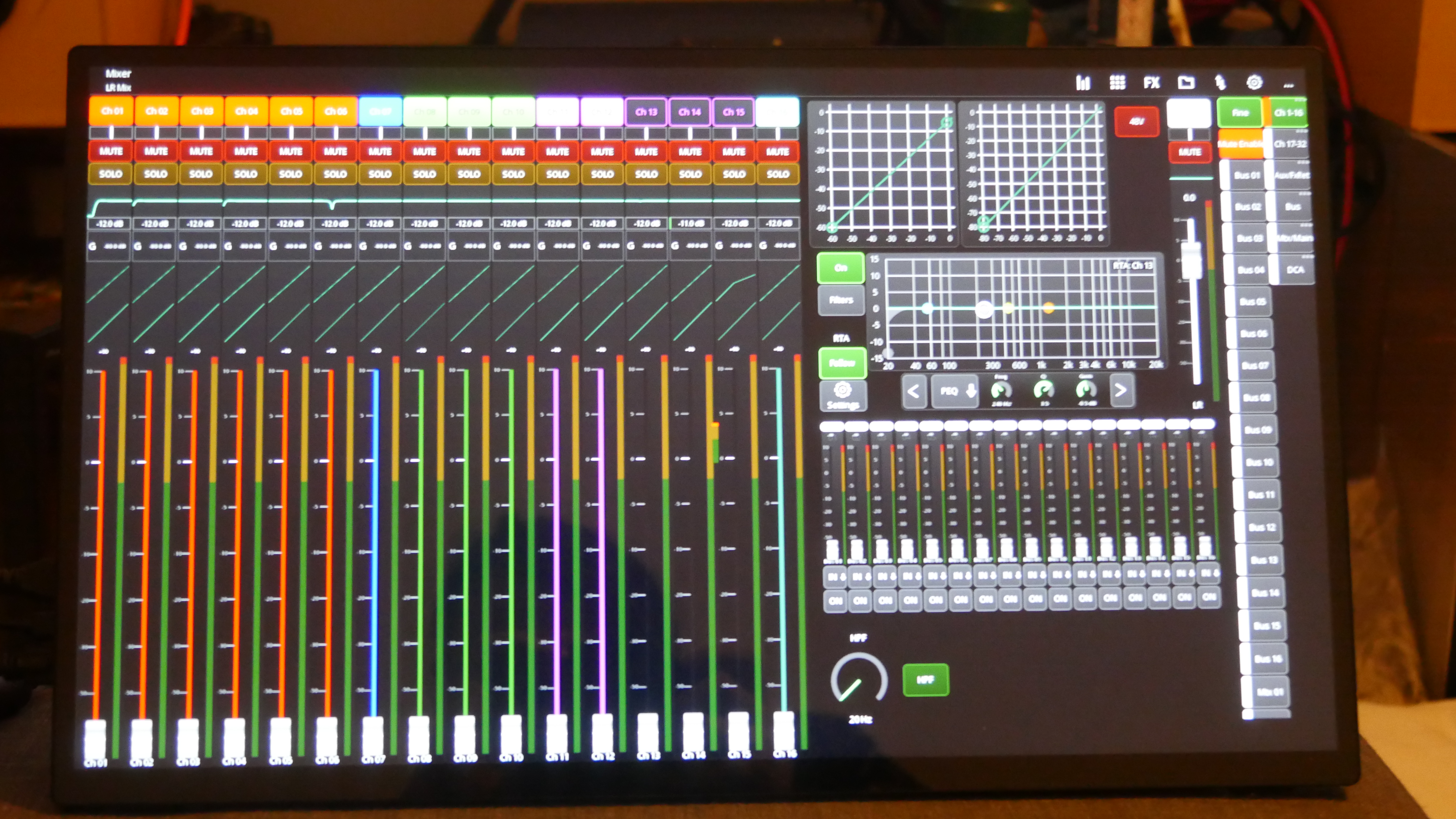 18.5" portable touchscreen 