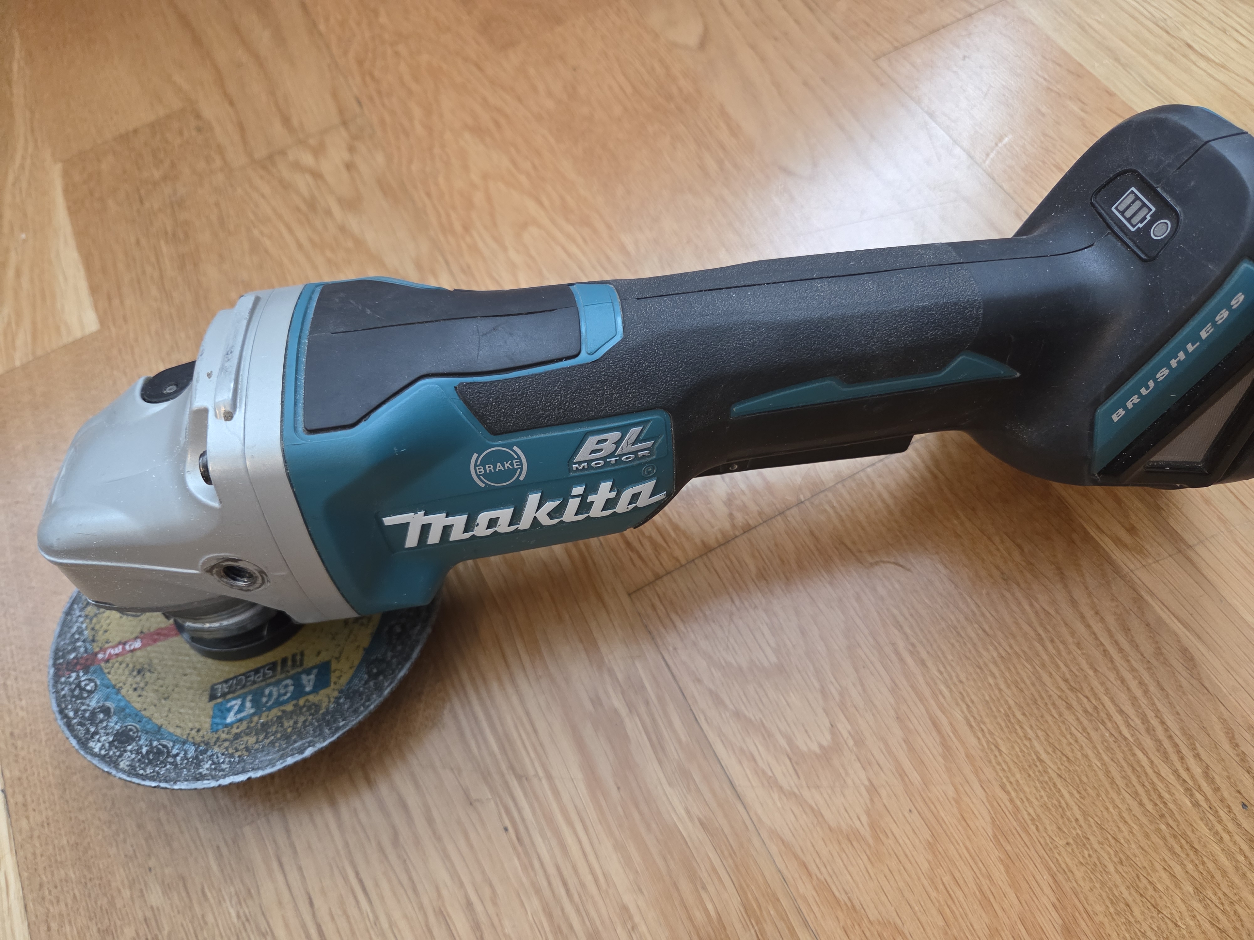 Vinkelslip makita