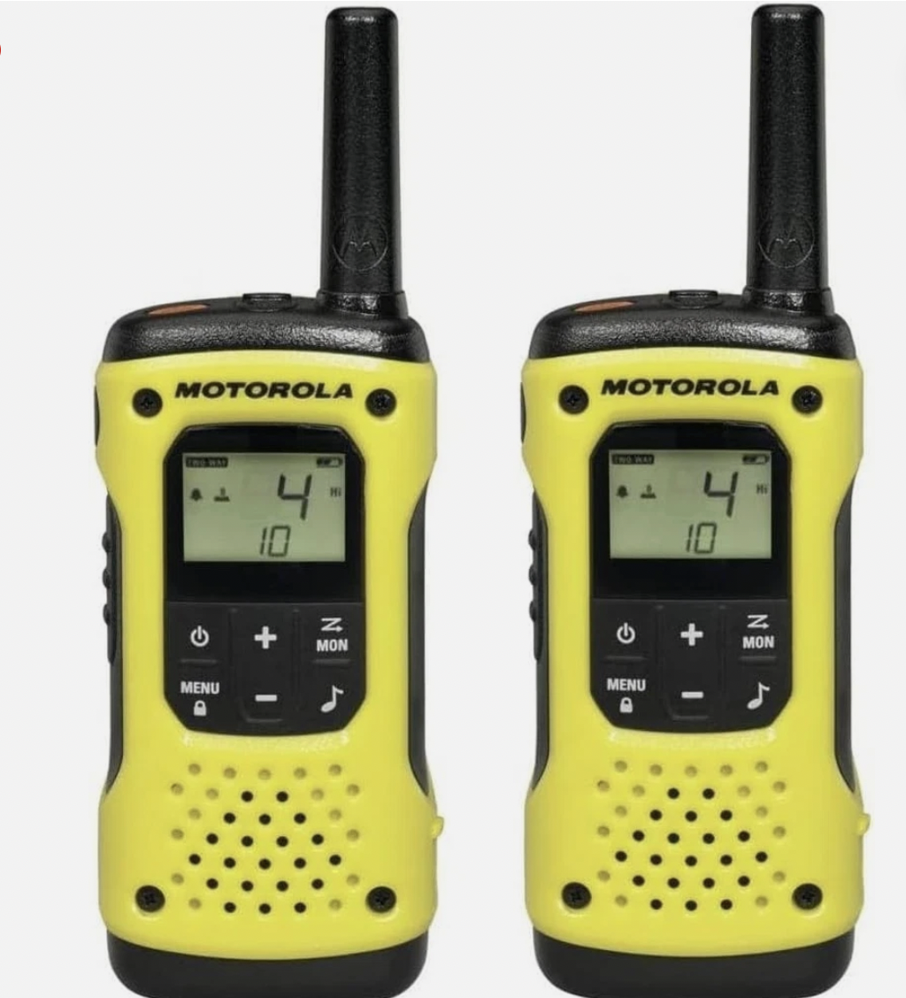 Set of 4 x motorola 2 way radios t92
