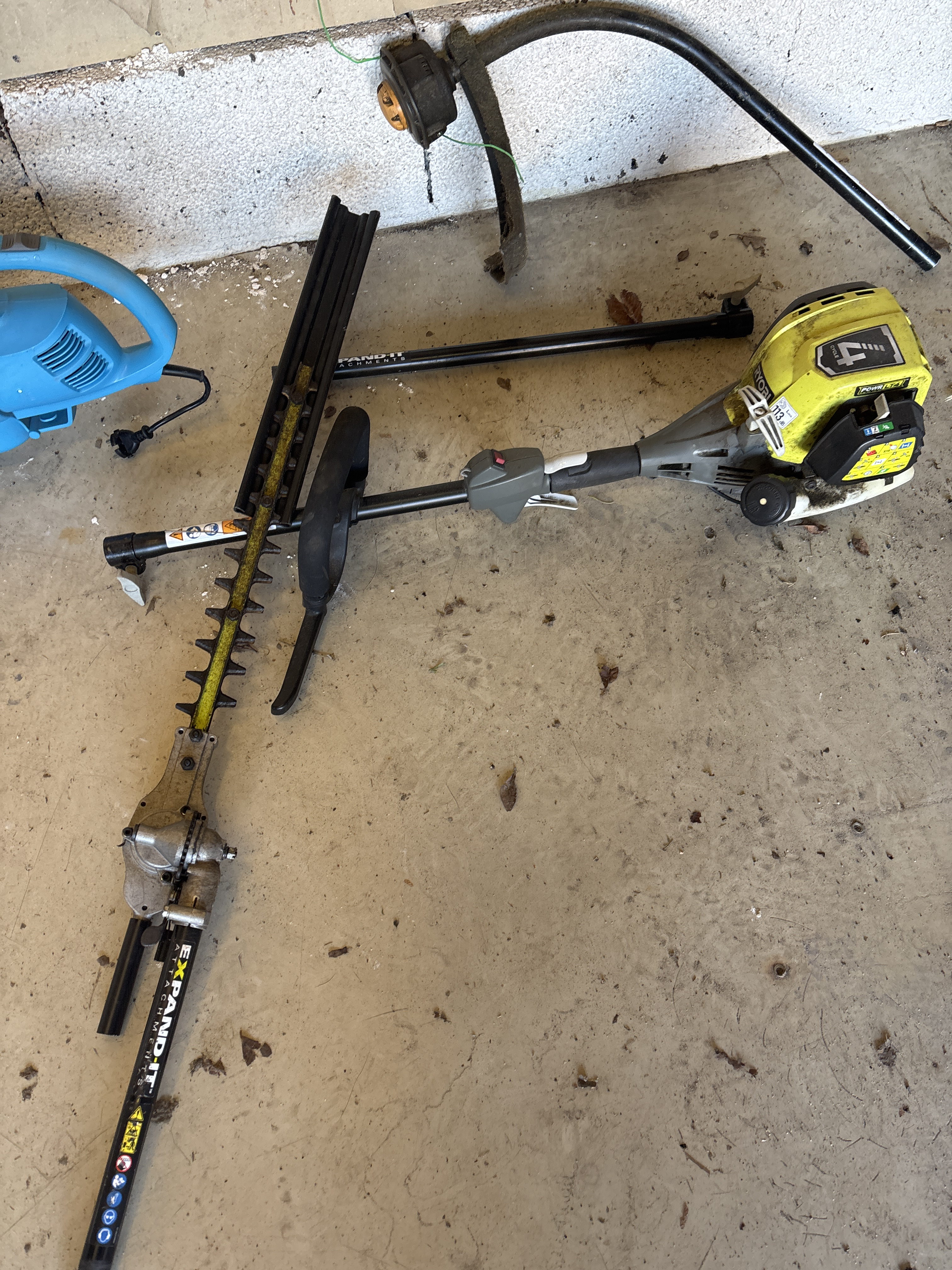 Ryobi 4 takt kombi hekksaks+kanttrimmer