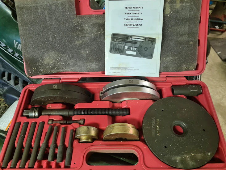 Verktygssats hjullagerbyte 82mm