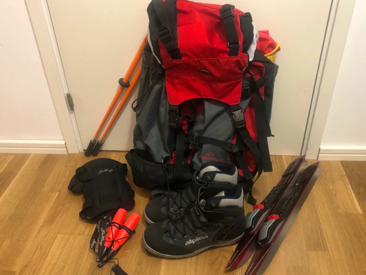 Långfärdsskridskor strl 42, ryggsäck ispik, ispigg