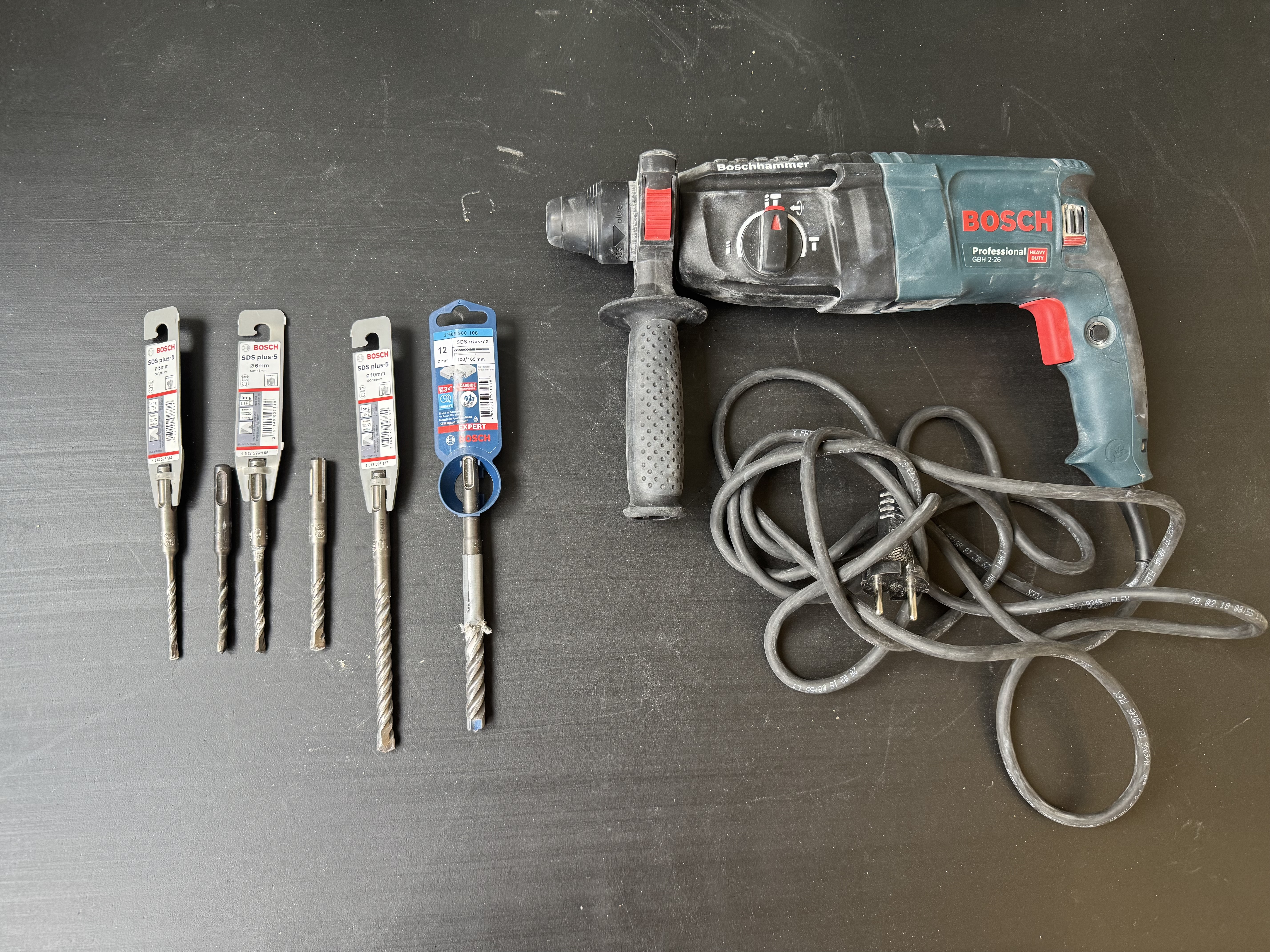 Bosch borrhammare gbh 2-26 – kraftfull proffsmaskin uthyres