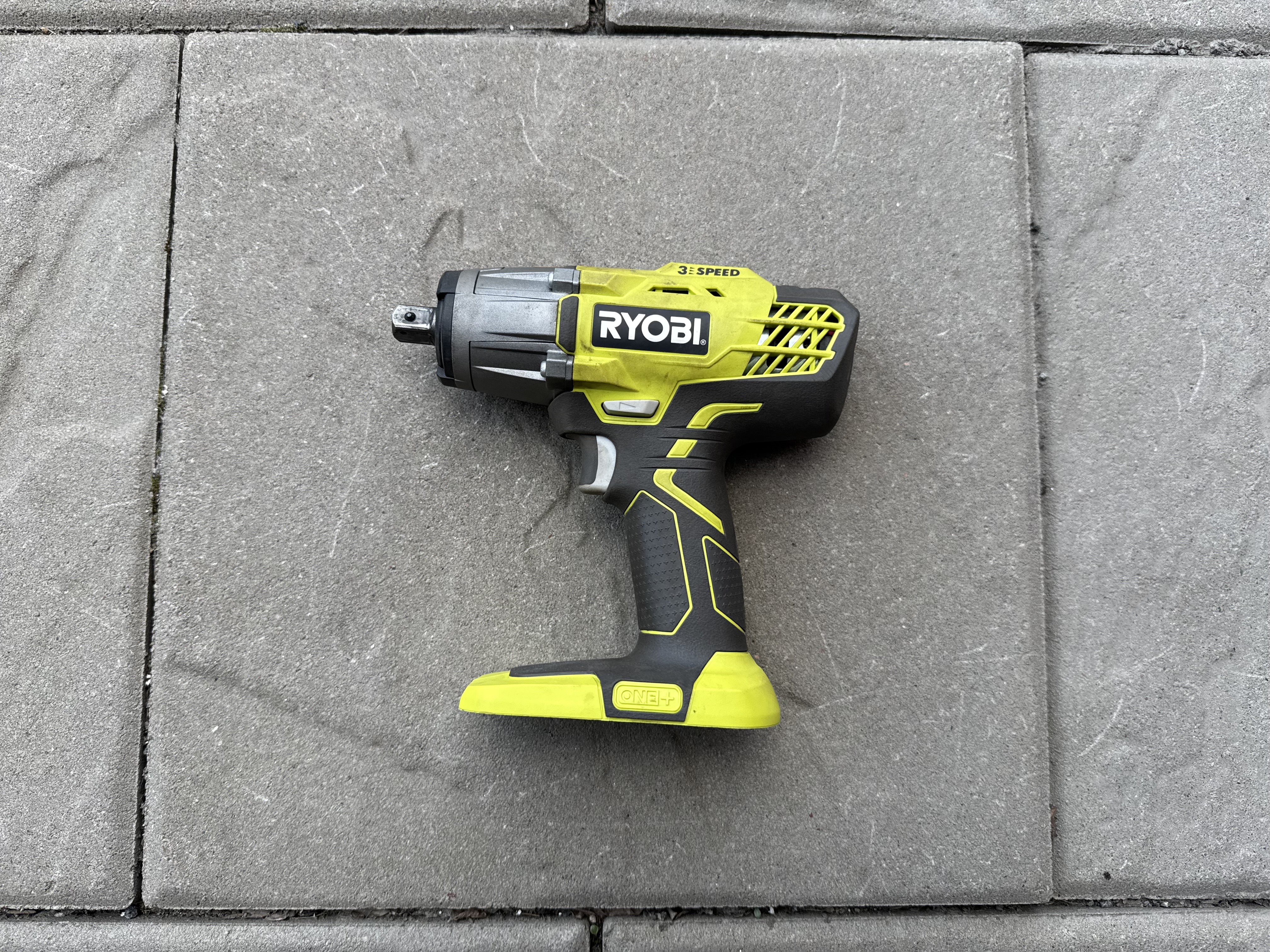 Batteridriven mutterdragare 1/2" 400 nm 18v ryobi one+ r18iw3
