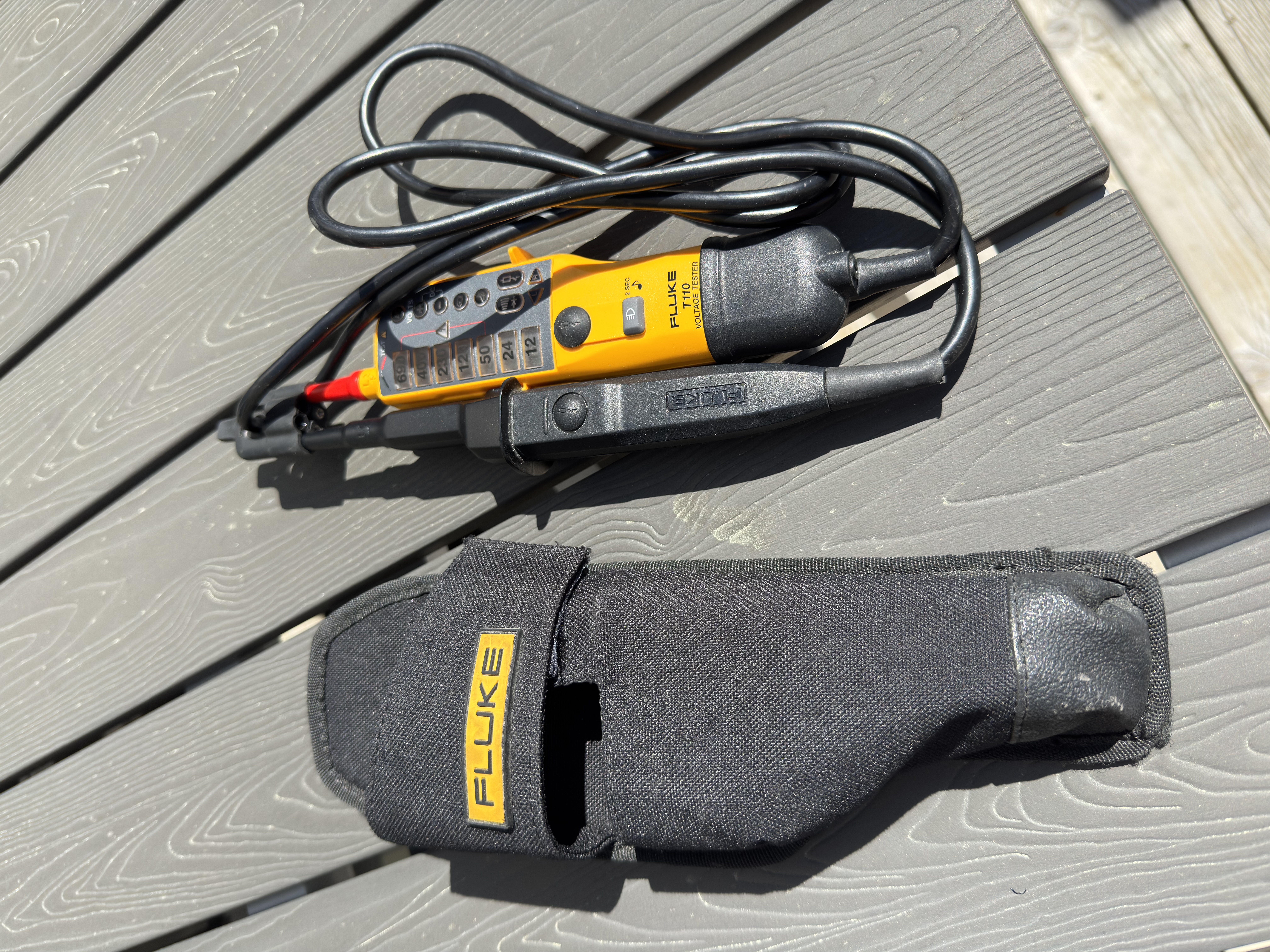 Fluke t110 spänning och kontinuitetsmätar