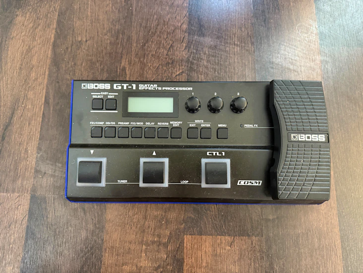 Boss gt-1 guitar effects processor for rent – compact & pro tone (jersey city)