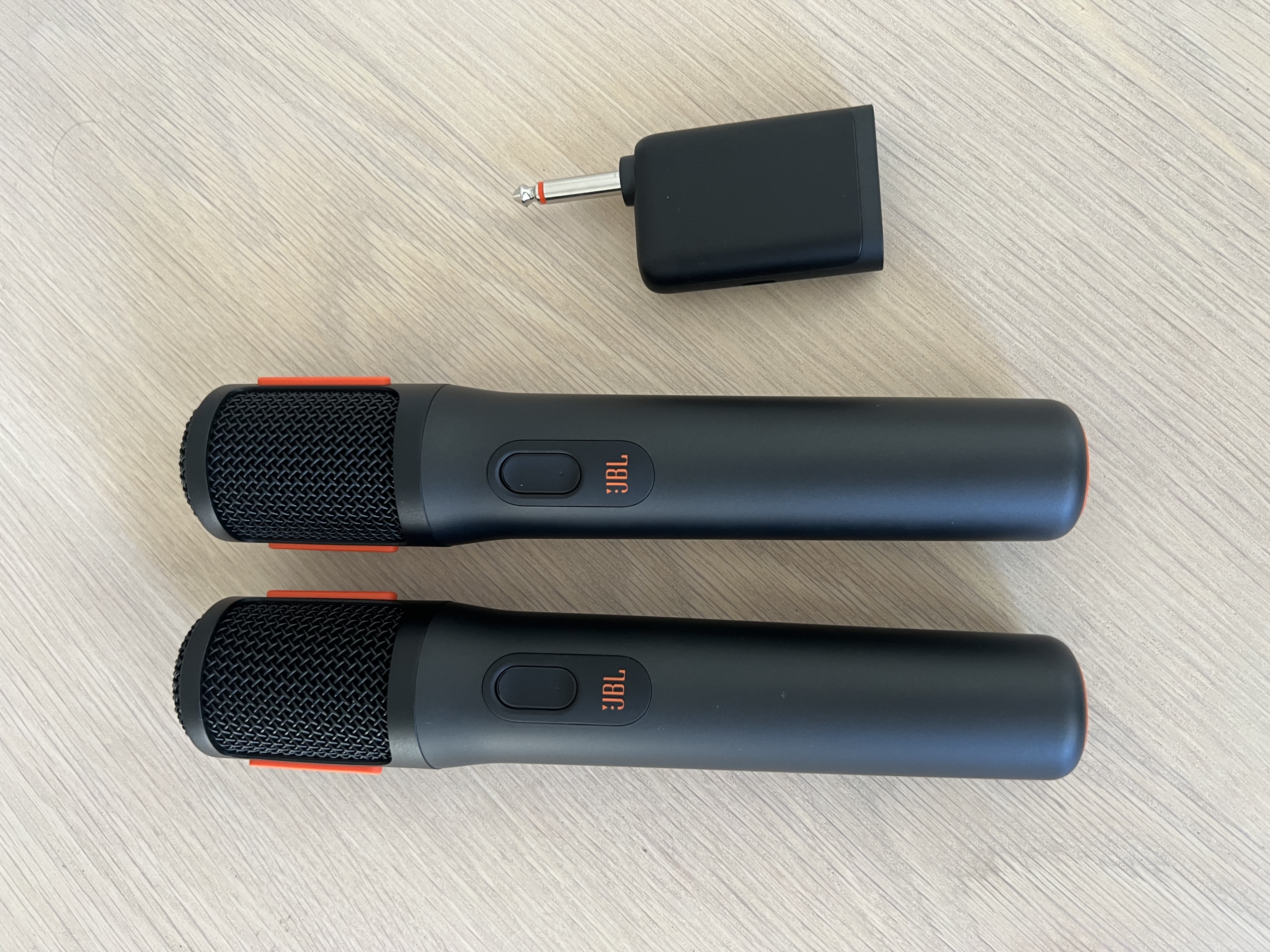 2 stk trådlause jbl partybox-mikrofonar