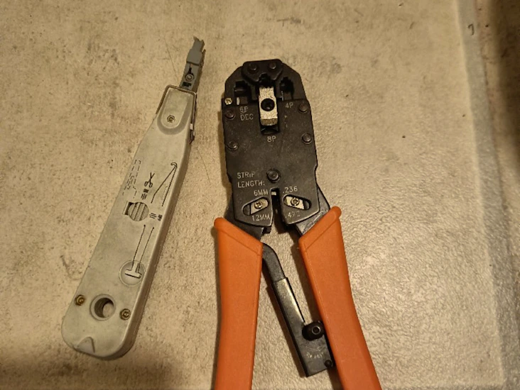 Verktøy for kabling av nettverk