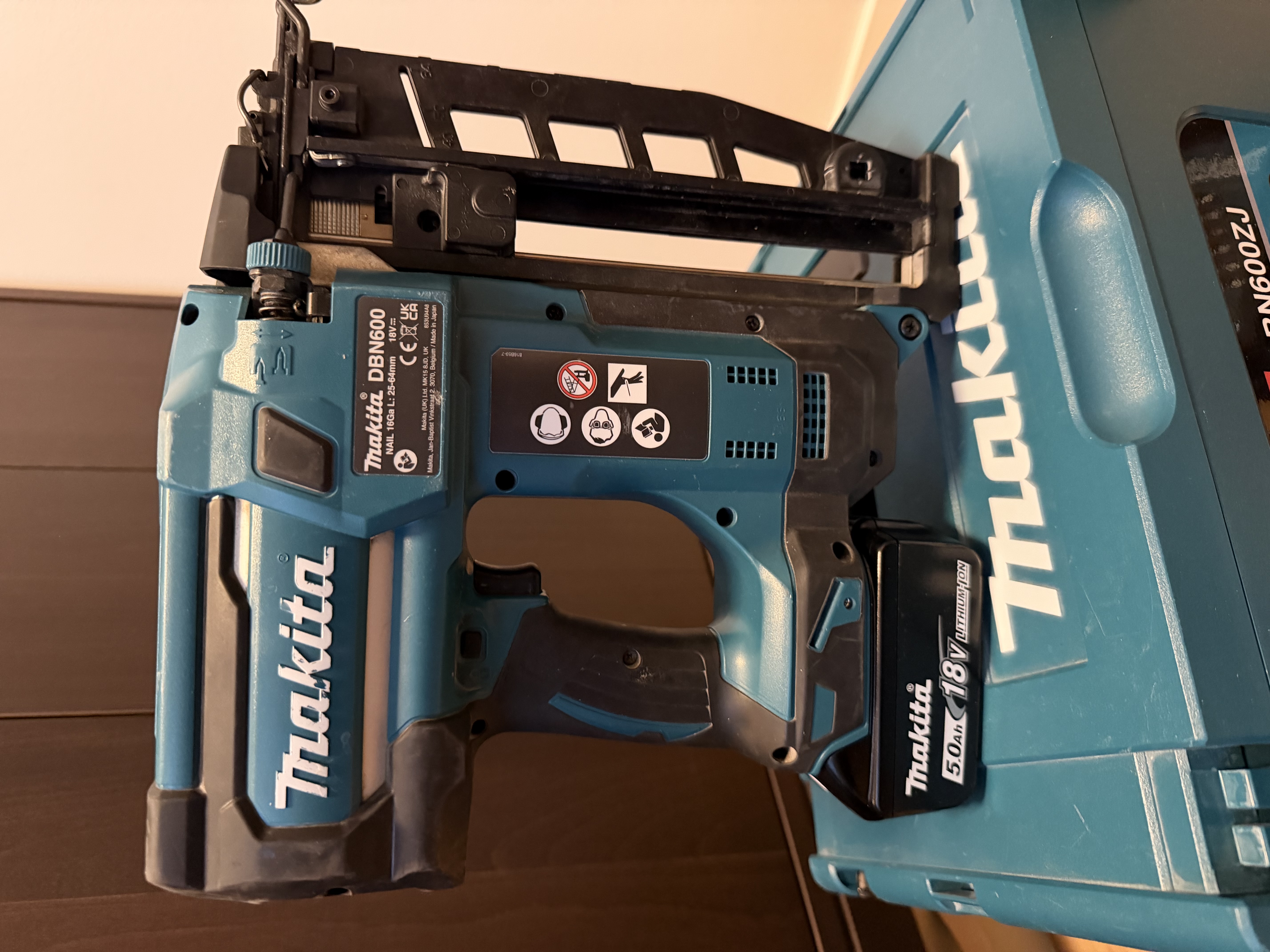 Makita dbn600 – 18v dyckertpistol (16ga) med batteri & laddare