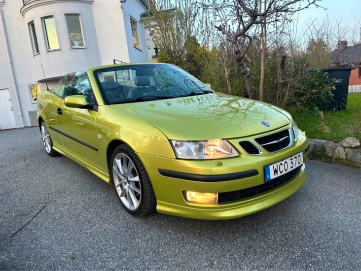 Hyr en läcker saab cab till student/bröllop!