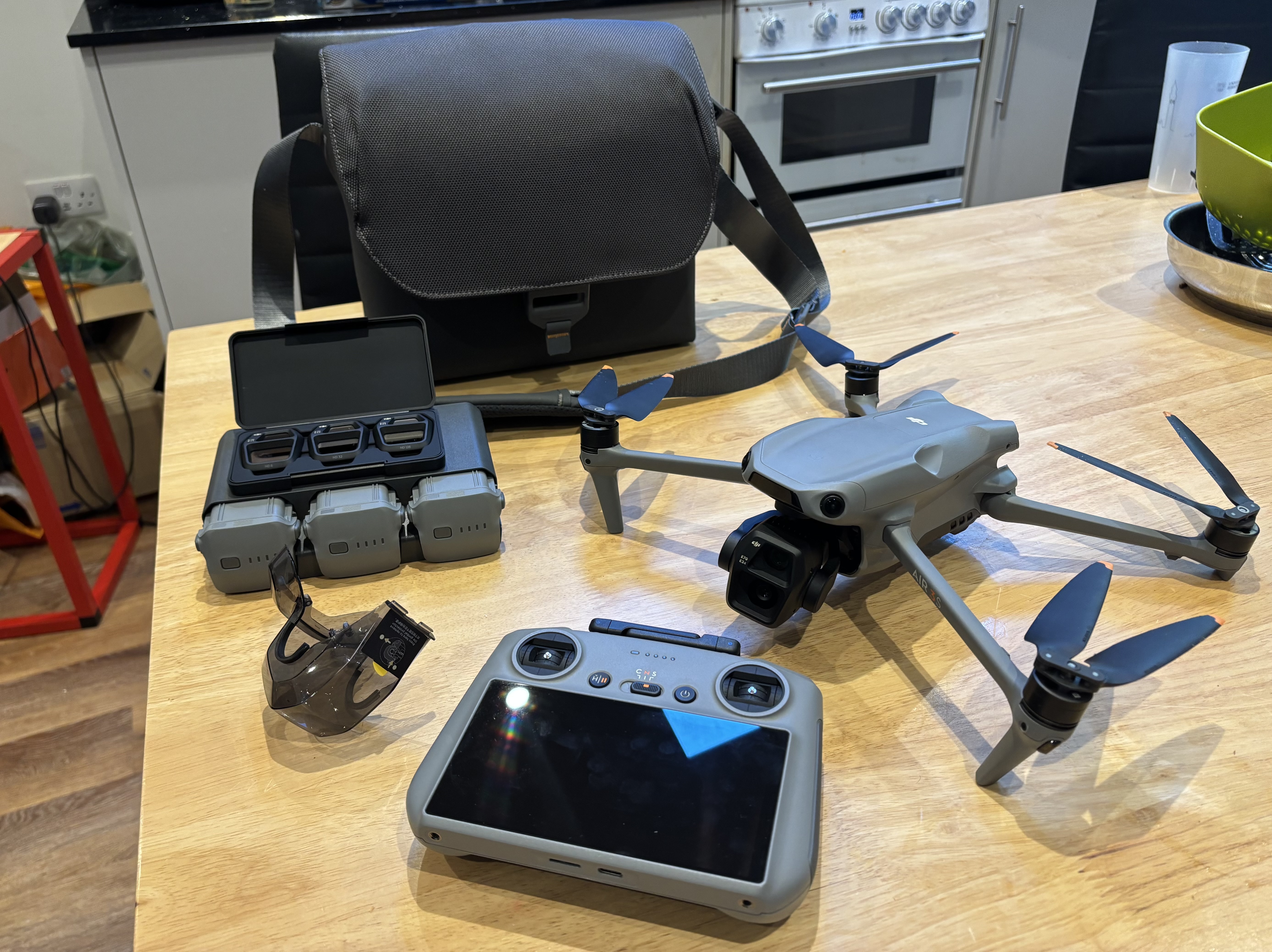 Dji air 3s rental - dual camera, 4k, intelligent flight modes