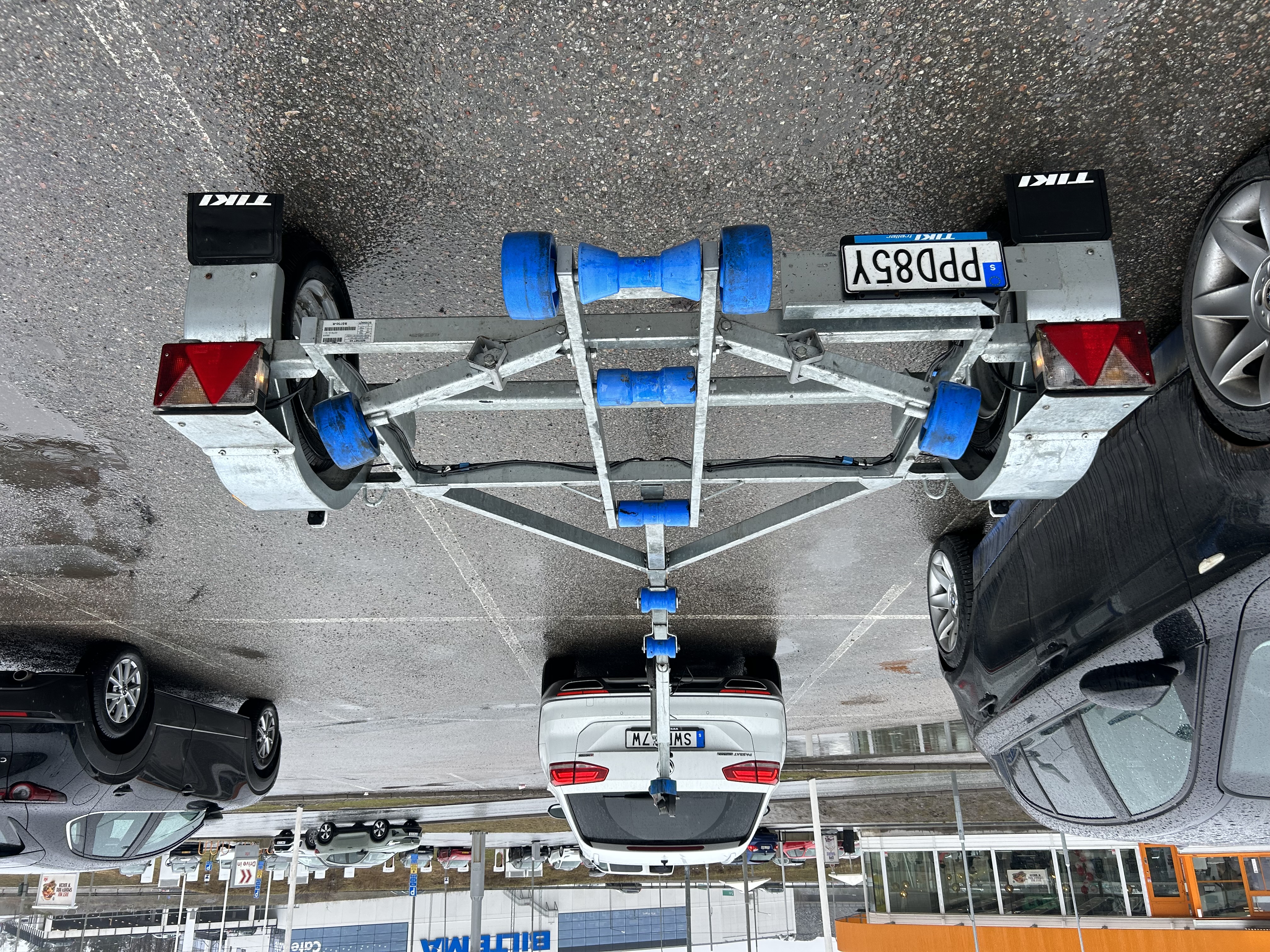 Båttrailer båtvagn 80km/h tiki lastar 5,2m 590kg båtar