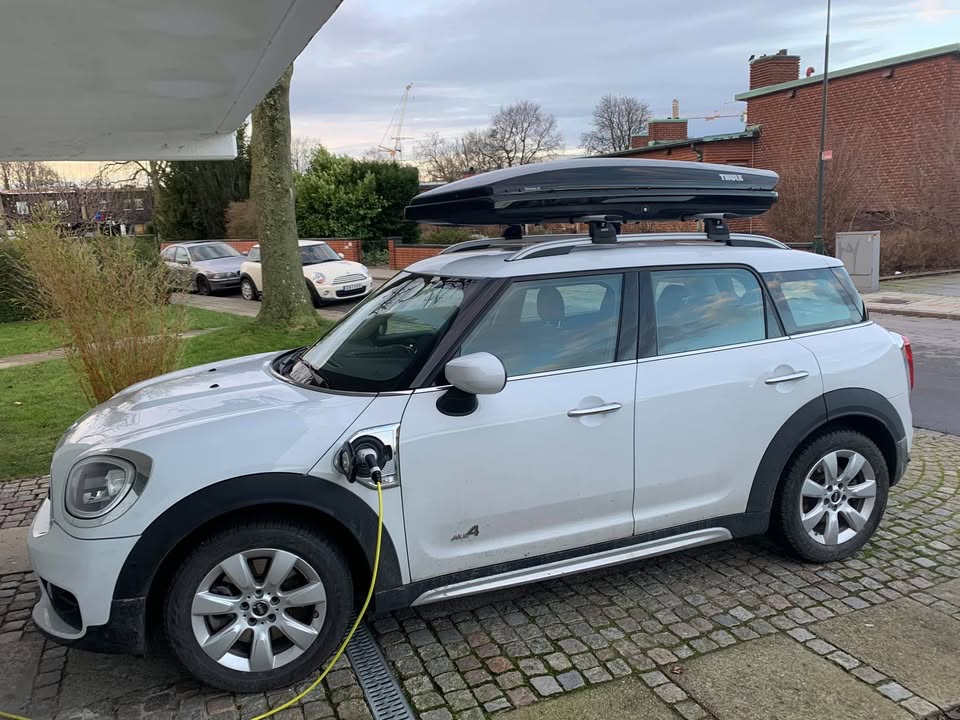 Takbox thule dynamic m - uthyres veckovis