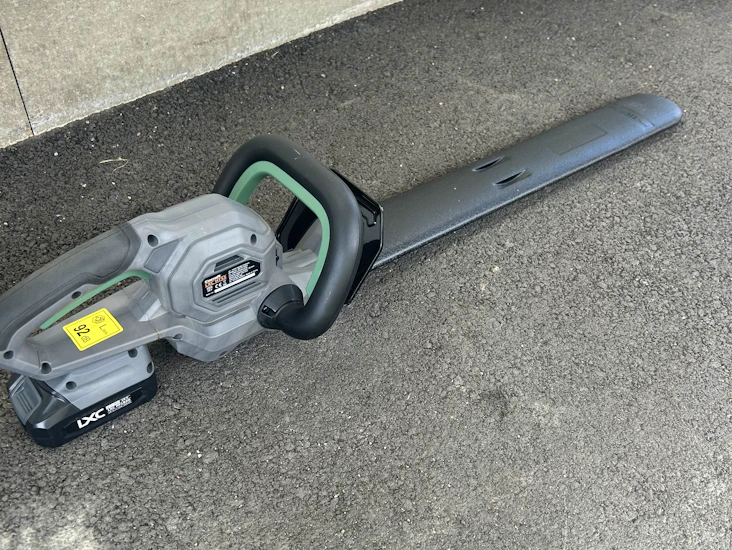 Batteridriven häcksax