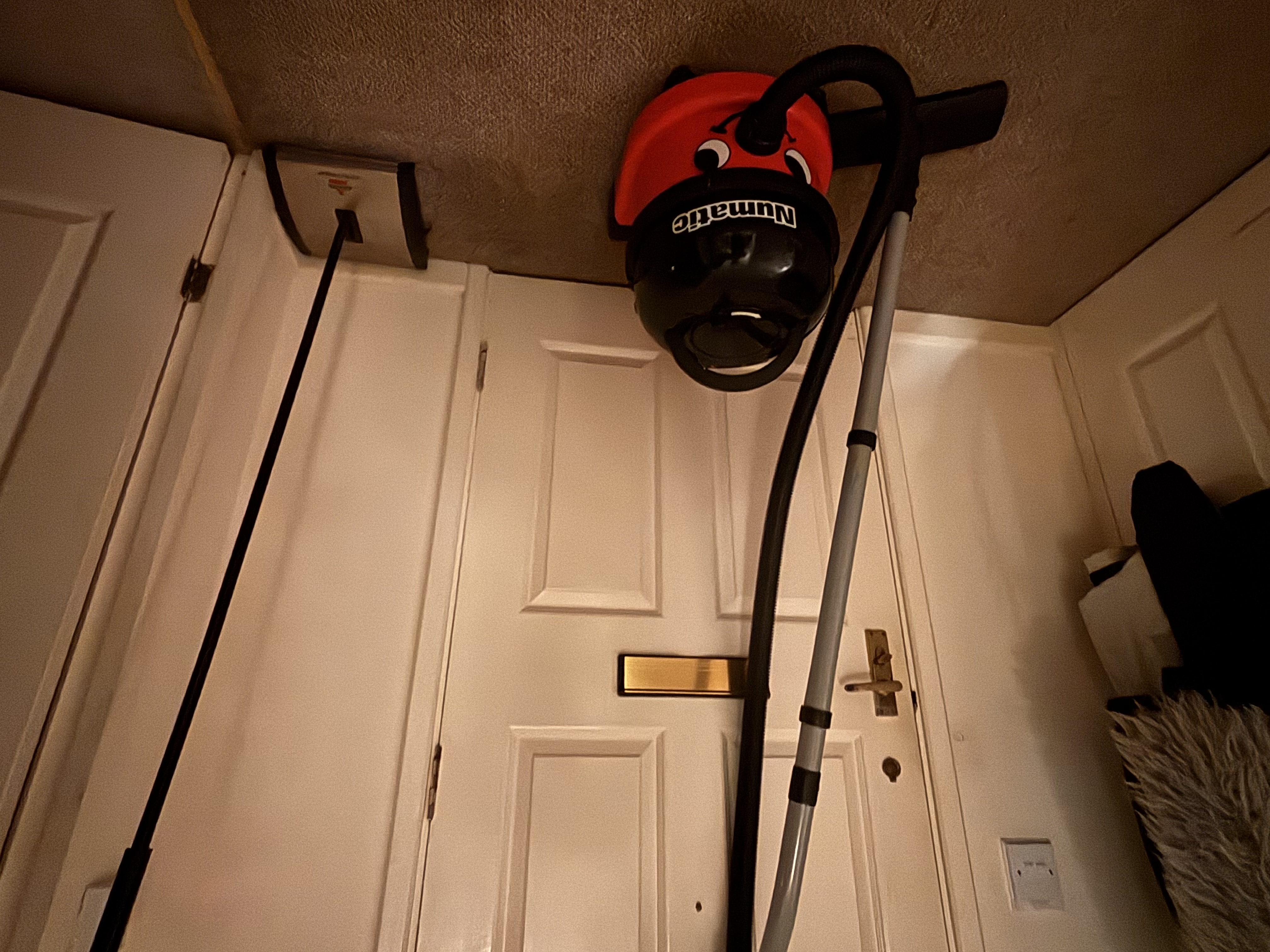 Henry hoover numatic