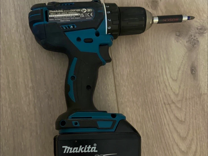 Makita ddf482 18v