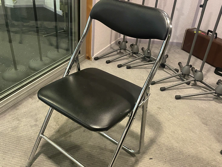 🪑 uthyrning: hopfällbara stolar – perfekta för fest & event