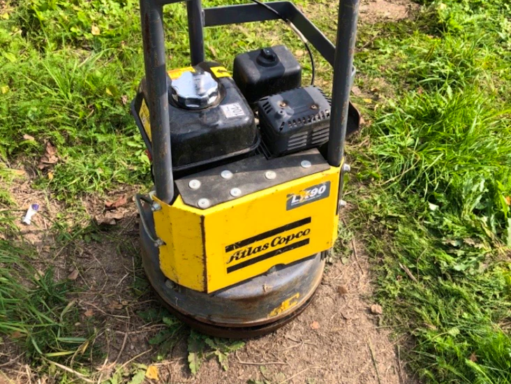 Markvibrator rundpadda atlas copco lx90