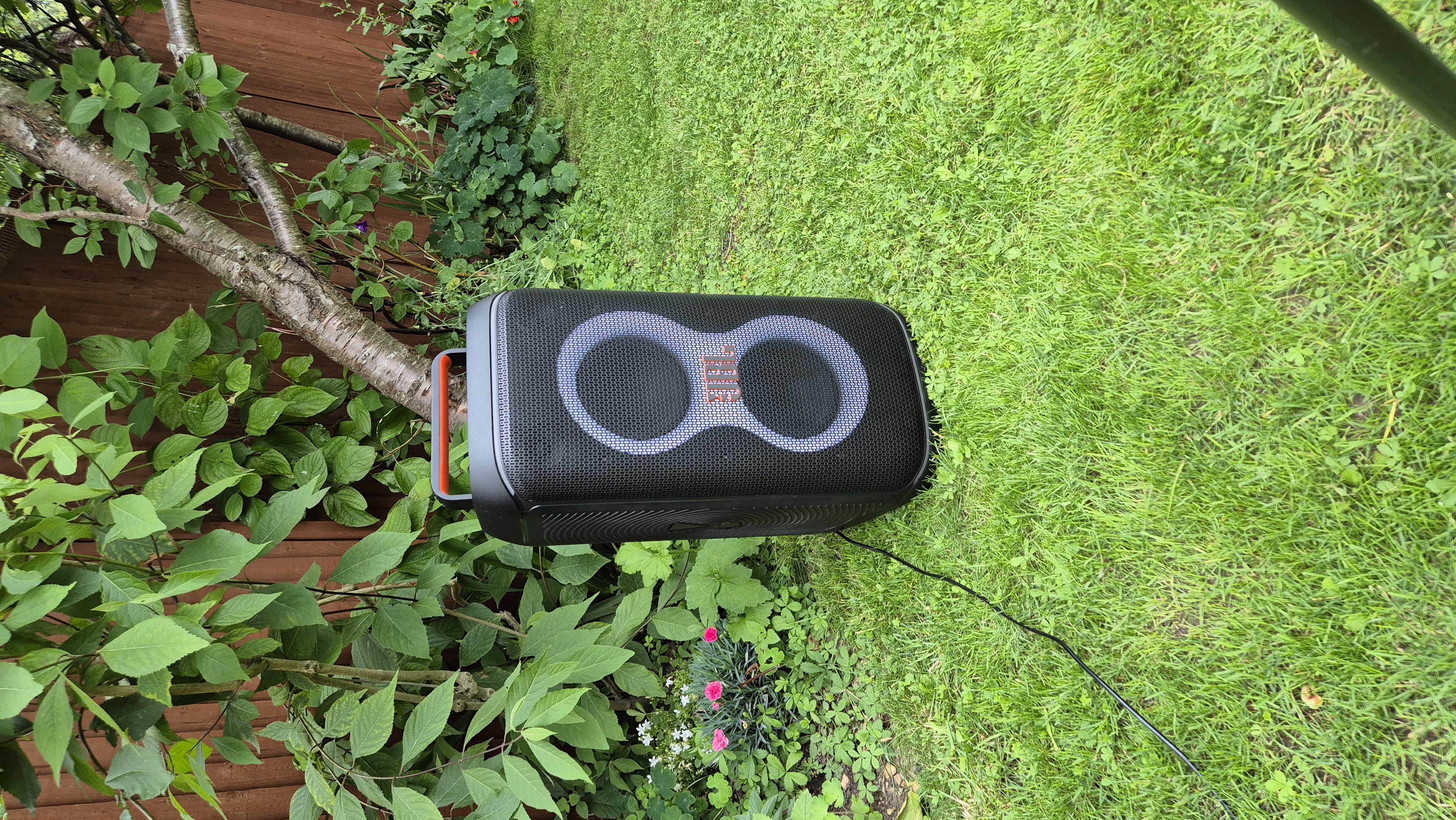 Jbl 120 partybox club 120 speaker bluetooth wireless portable speaker