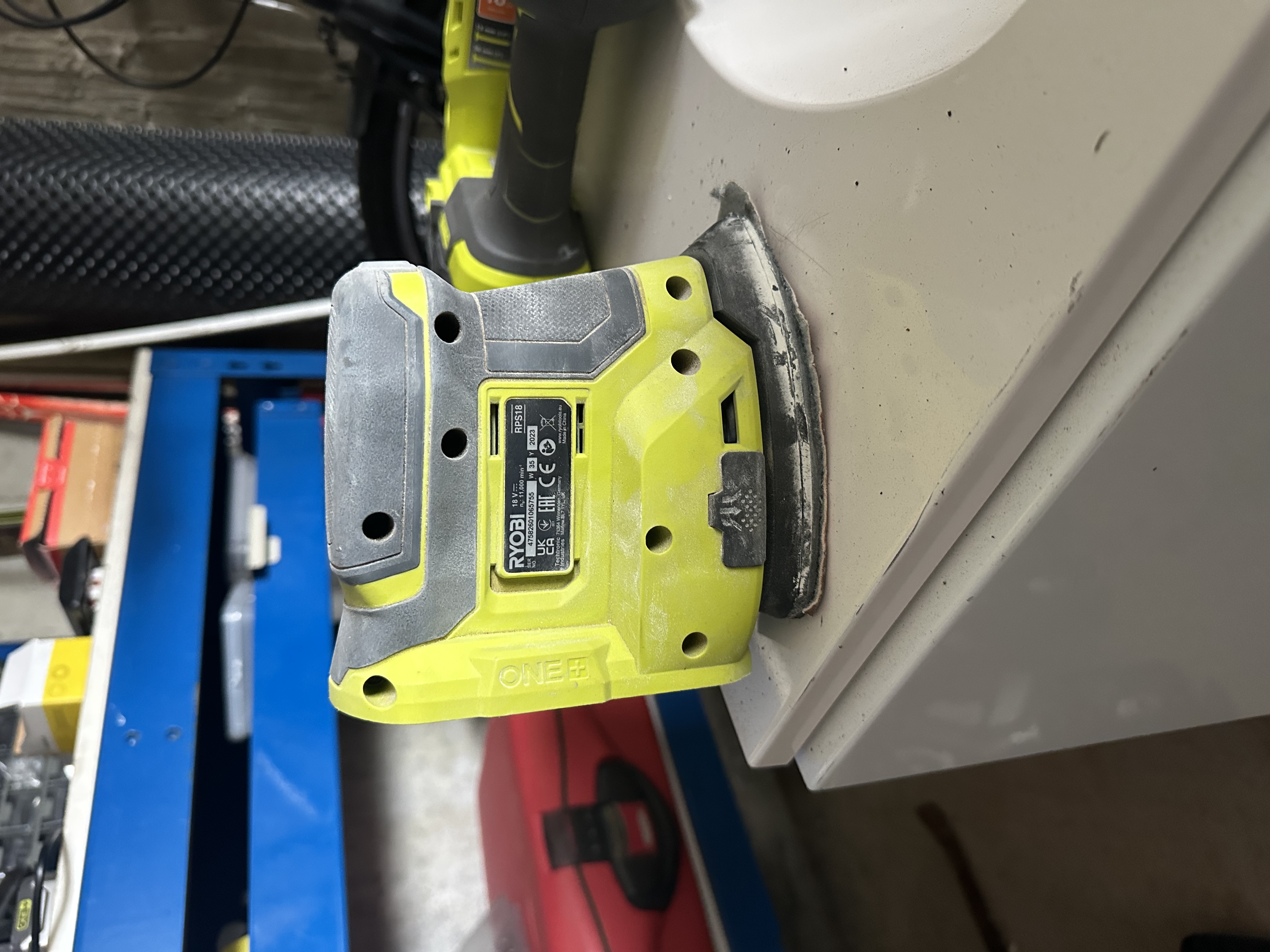 Ryobi slipemus batteridrevet