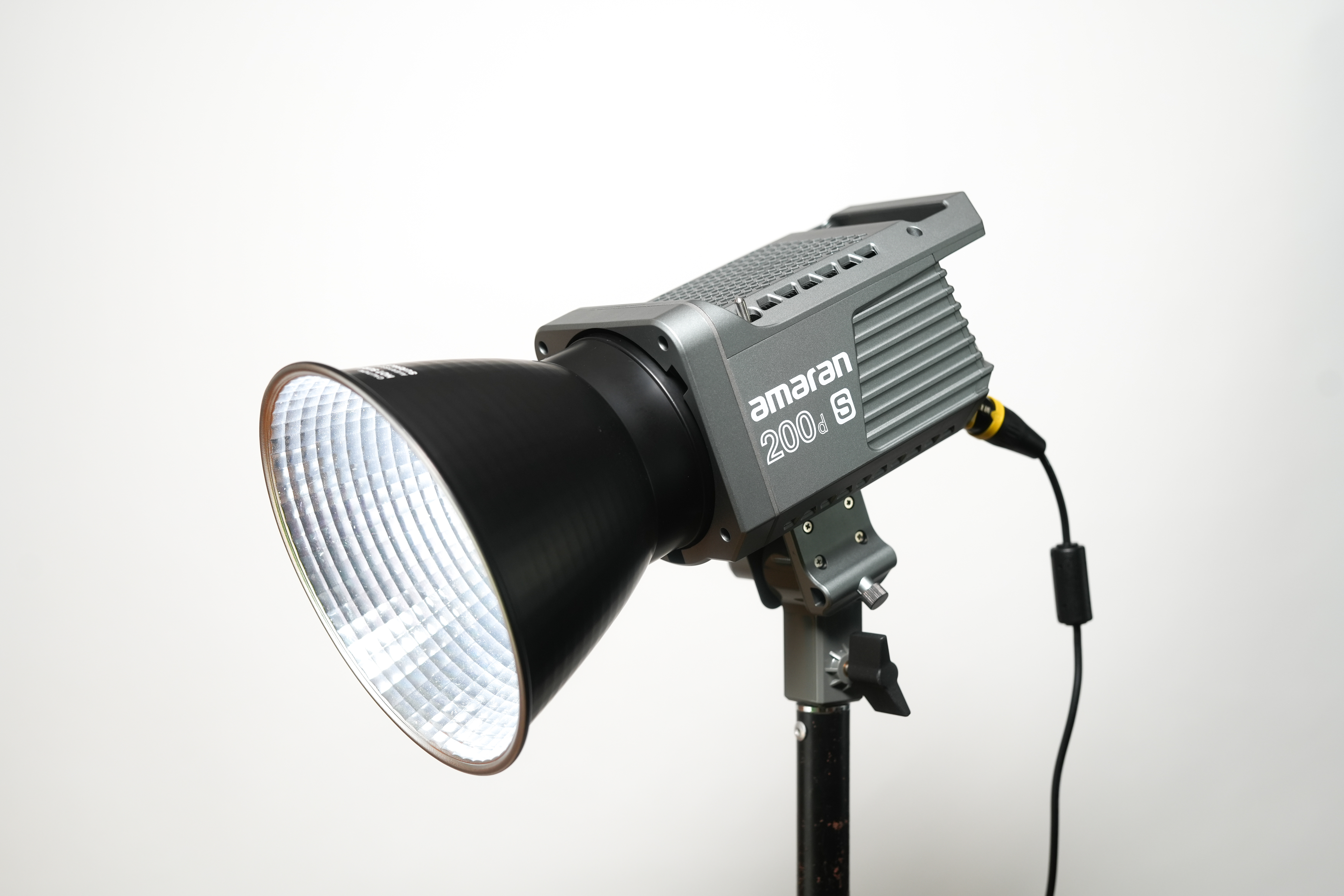 Aputure amaran 200d s