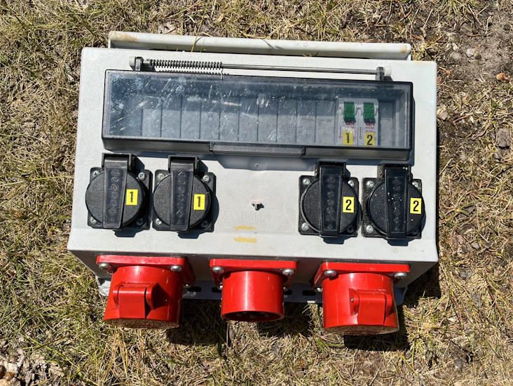 Byggcentral ( elcentral) 10 a 240vac / 16a 400 vac