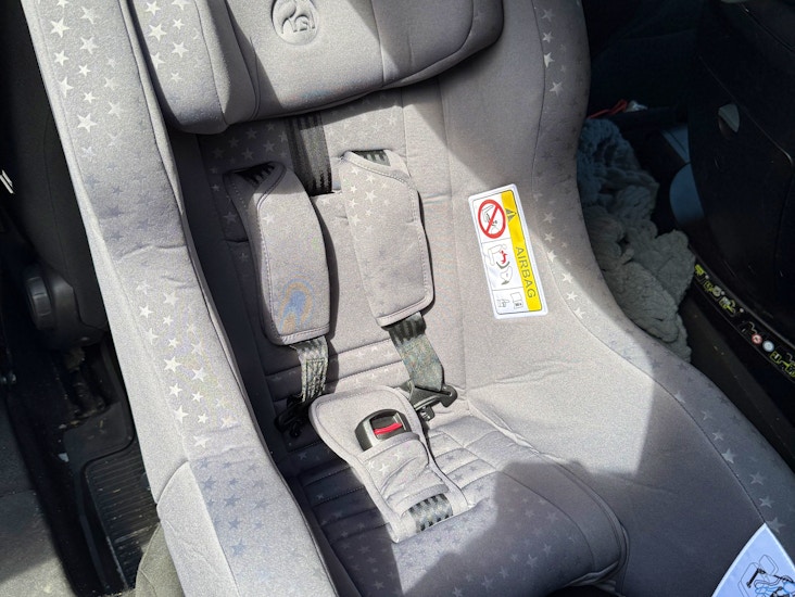 Kasaanmenevä turvaistuin matkalle, nachfolger hy5tt city