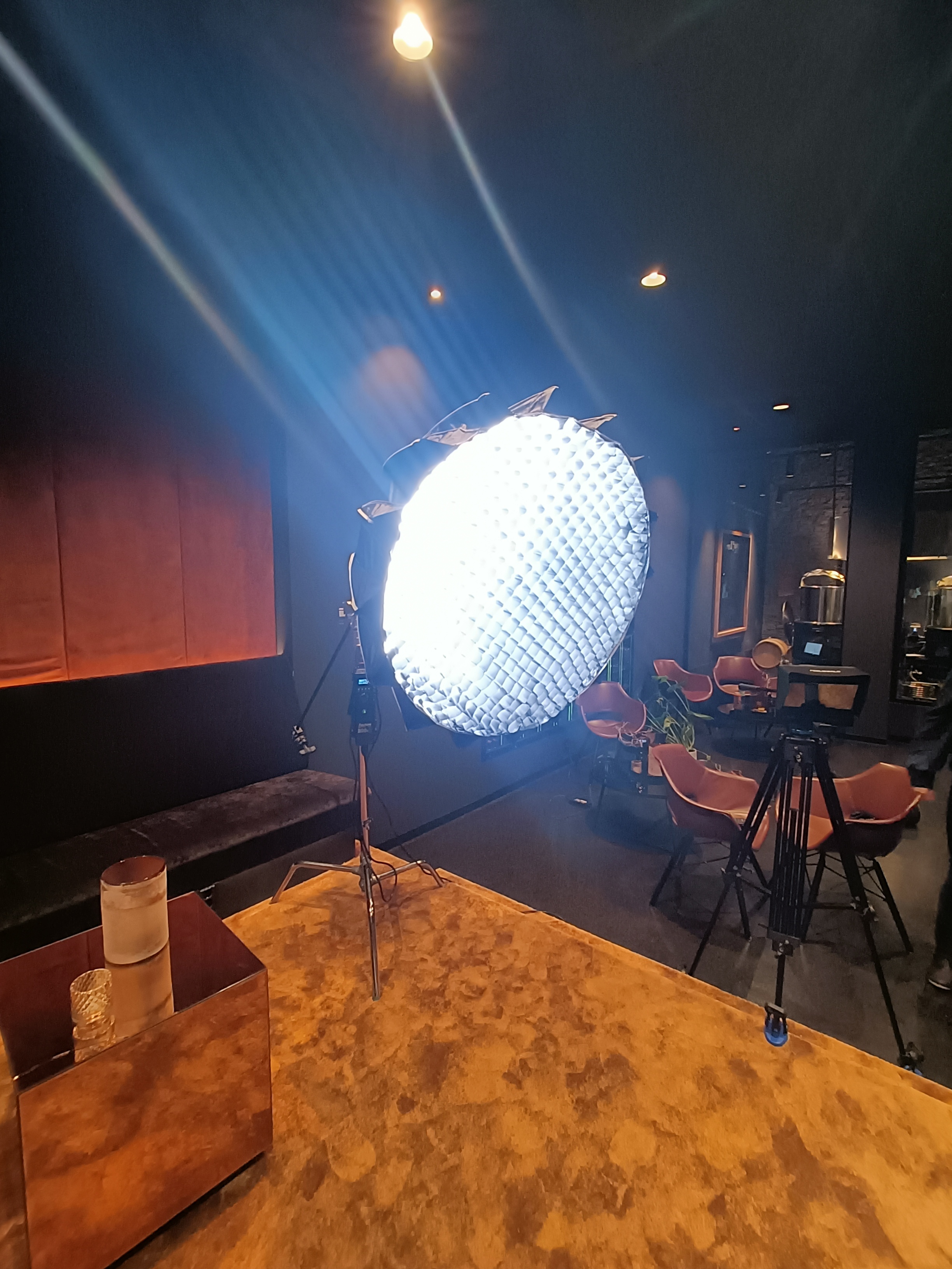 Aputure 300d mark ii med light dome – pro led-lys for film og foto