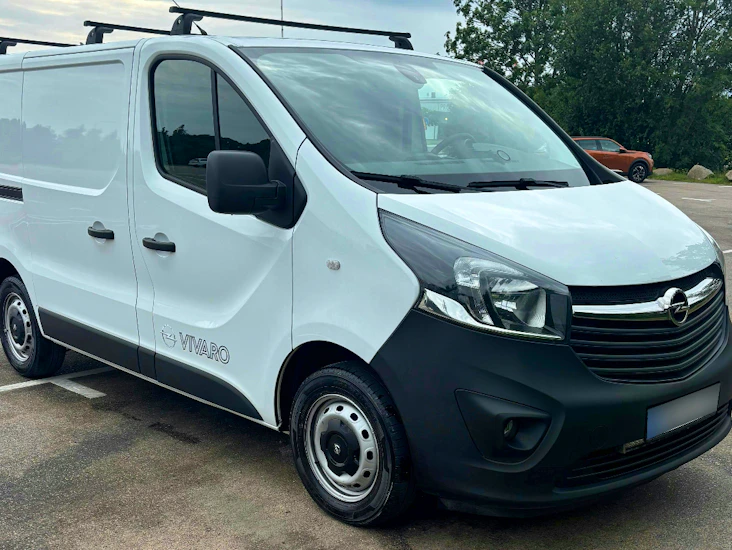 Skåpbil/transportbil/uthyrning / flyttbil hyrbil/leverans/ transport/lättlastbil