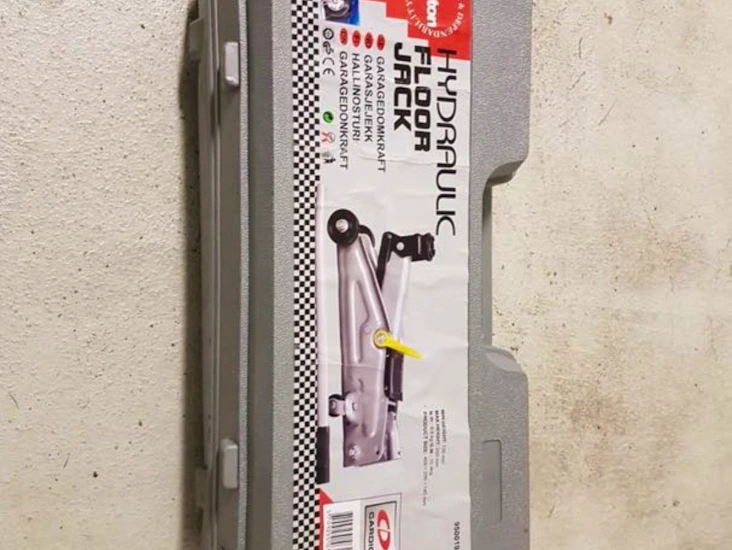 Domkraft 2 ton + pall 3ton