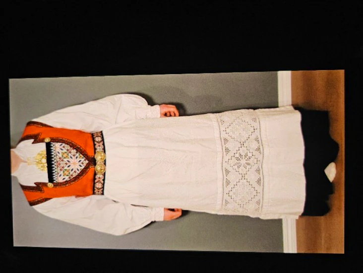 Hardangerbunad til leie