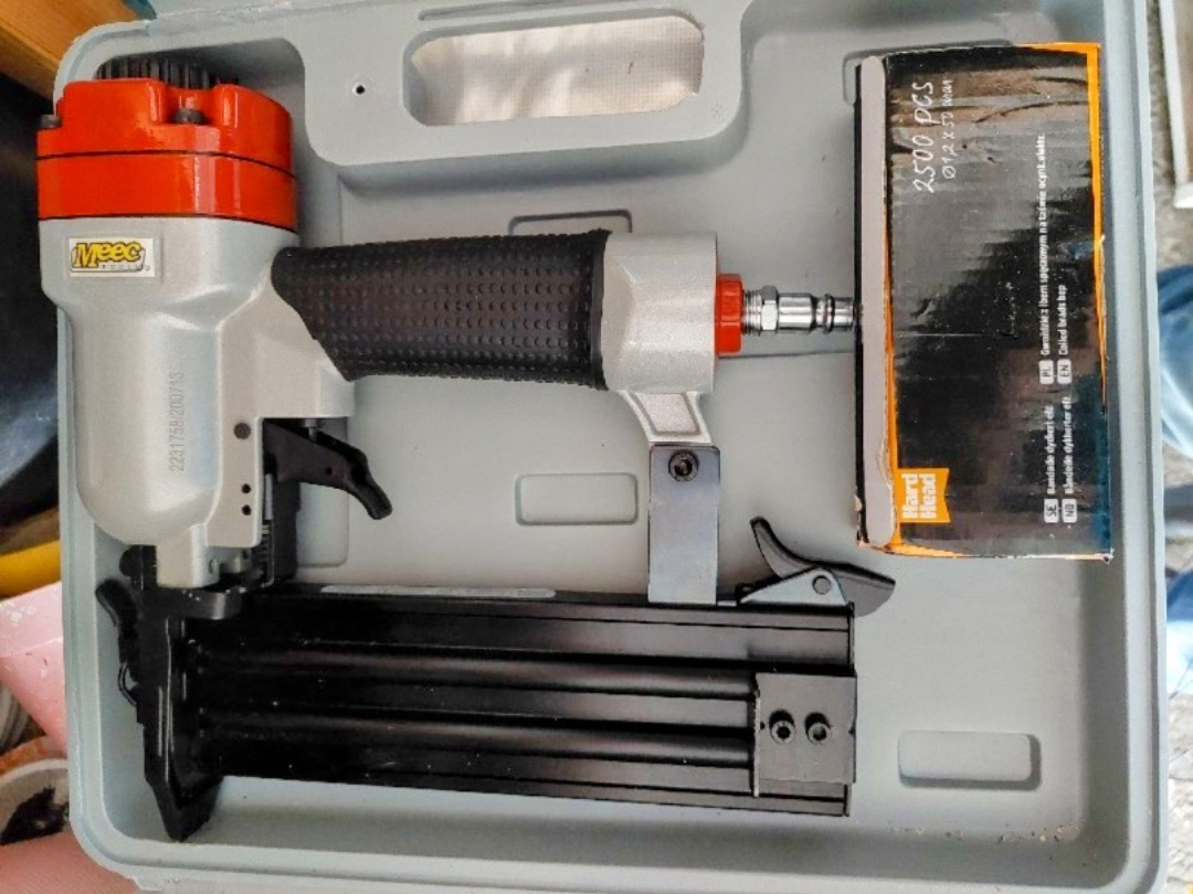 Luftdriven spikpistol meec