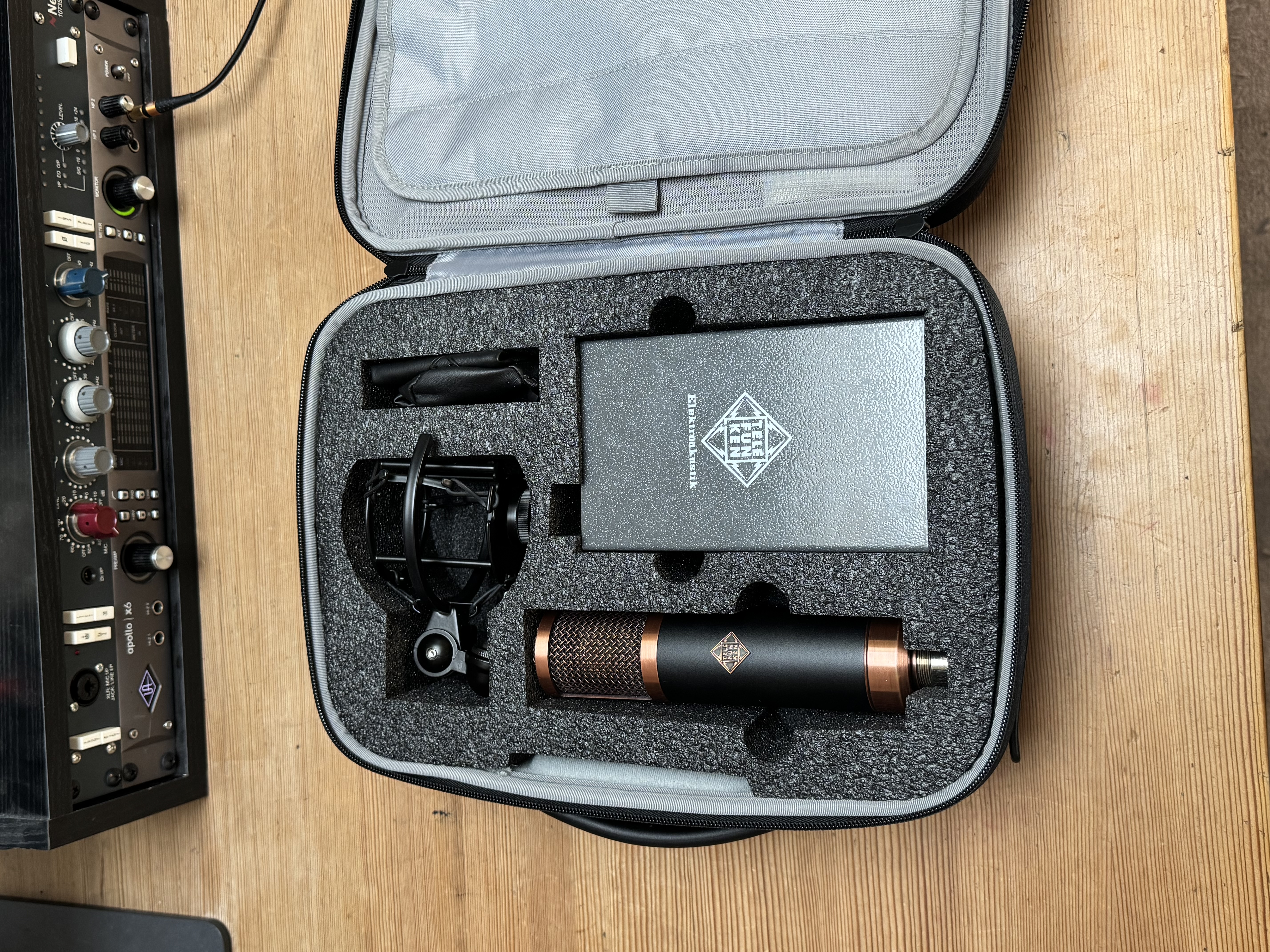 Telefunken tf39 tube mic